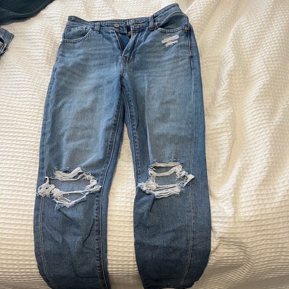 American Eagle Mom Jean